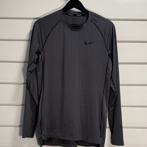 Nike Men's Dark Gray Long Sleeve Tee